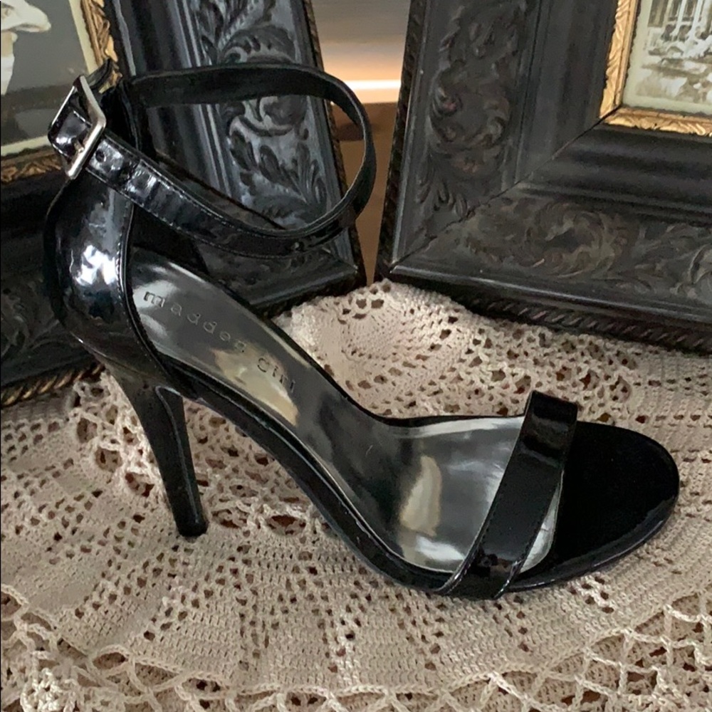 Madden Girl black Heels Sz 8